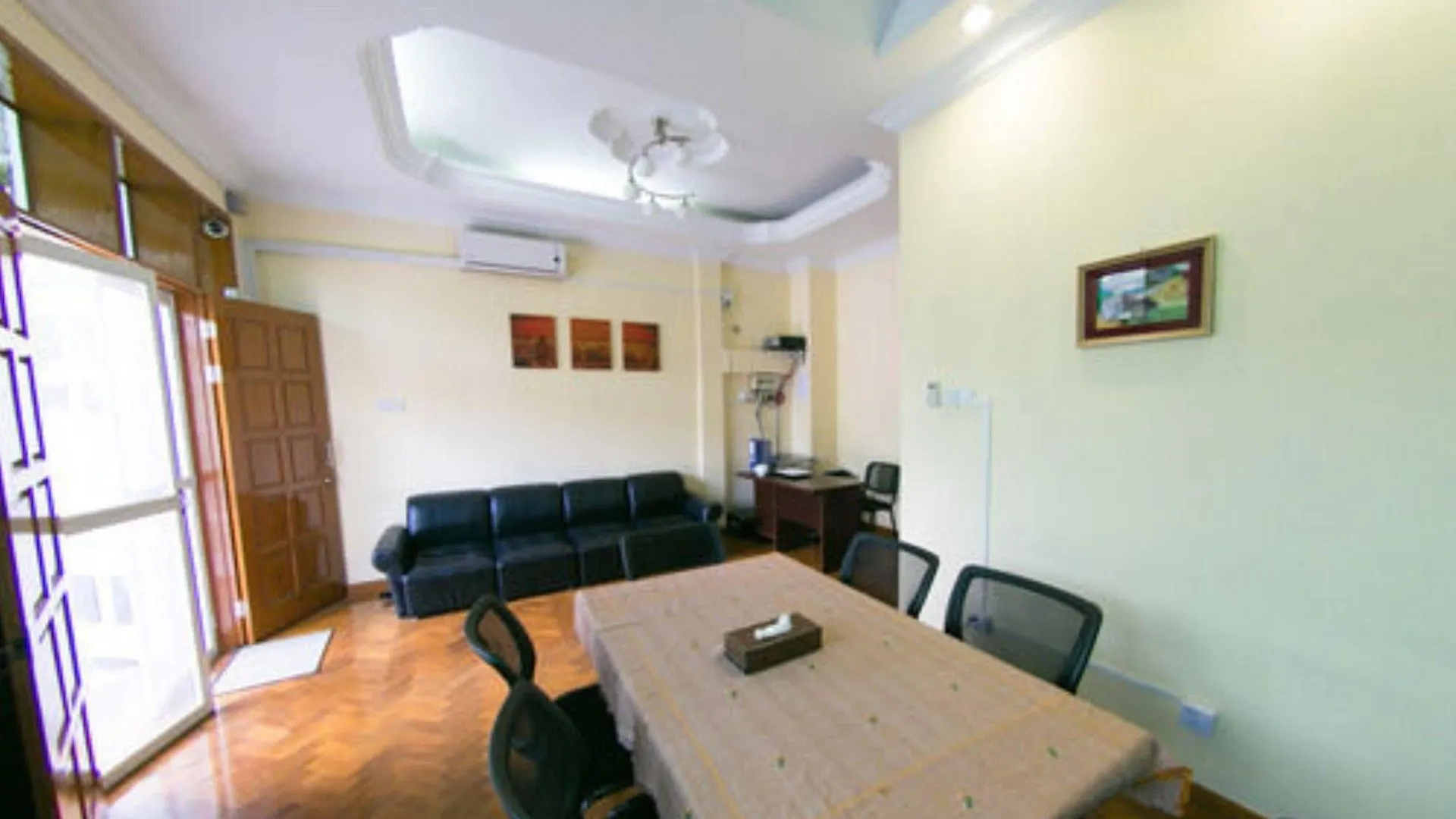 Shennoon'S House Frühstückspension Yangon